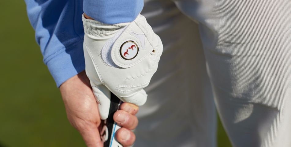 Golf Glove Putting