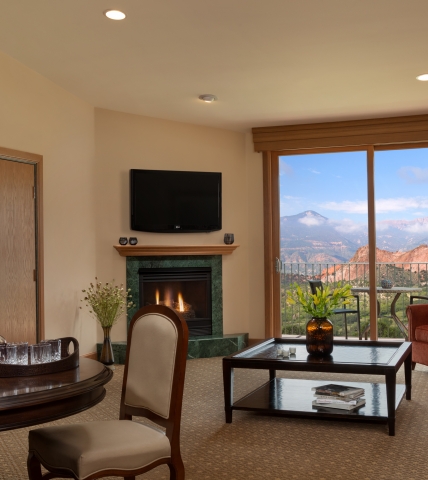 Lodge Garden of the Gods Suite. Luxury hotel in Colorado springs
